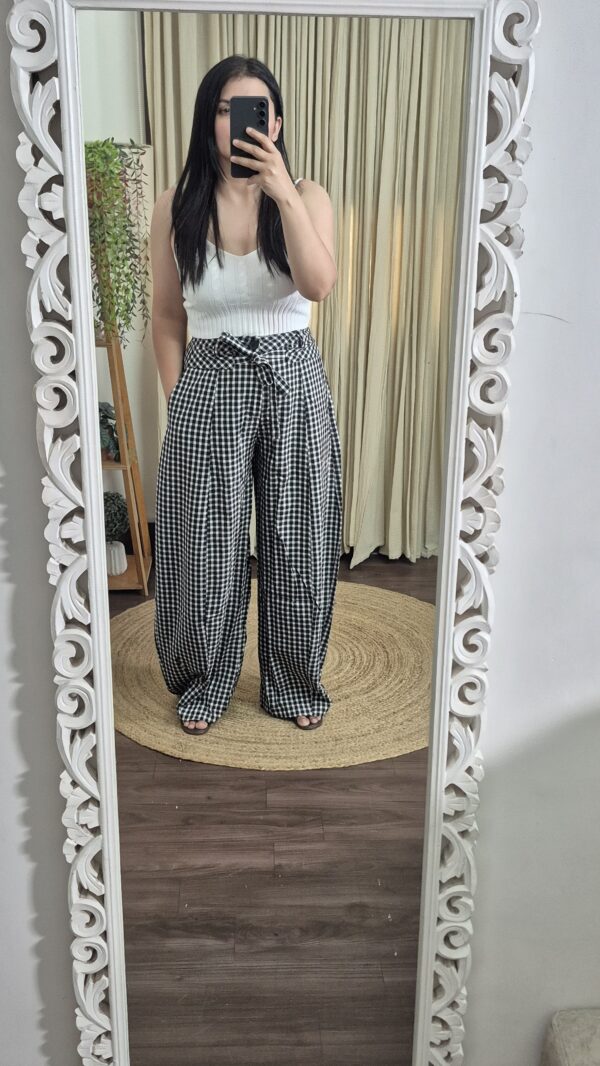 Balloon Fit Checked Trousers – Viral Edit