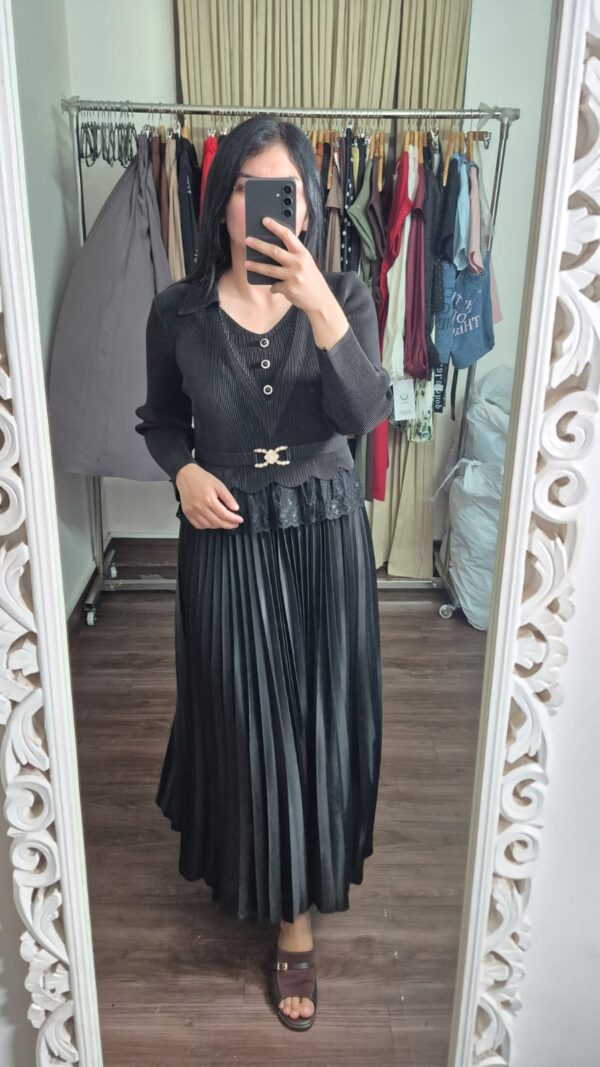Elegant Pleated Korean Dress – Party Edition
